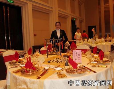 安徽楚源公司王清風(fēng)榮獲全國餐廳服務(wù)技能競(jìng)賽“優(yōu)秀服務(wù)師”稱號(hào)